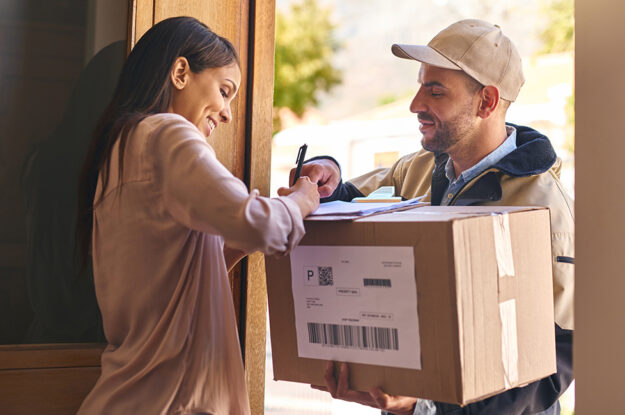 Behind the scenes of online shops and parcel delivery …